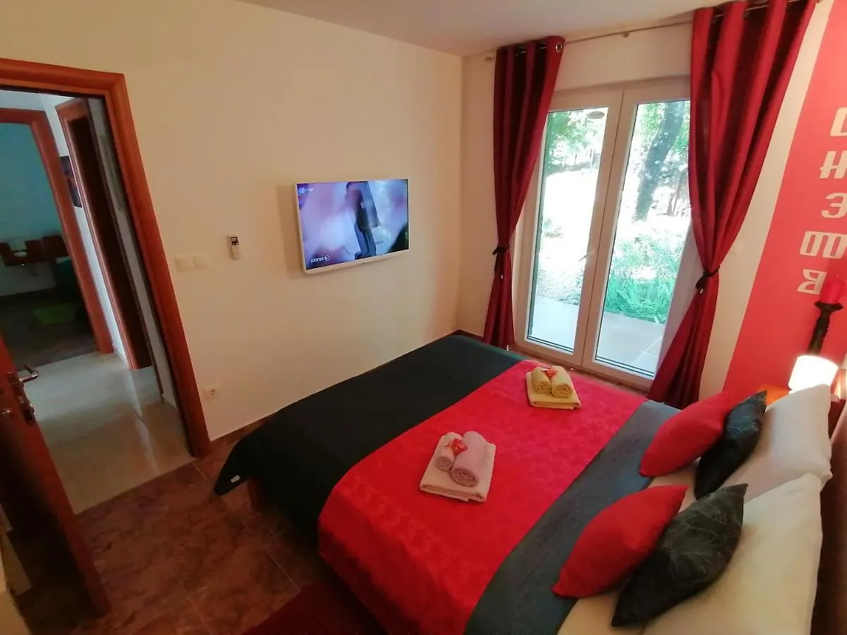 The Forest House Krk 1 0*, Kras